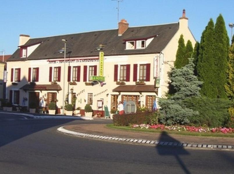 Hotel De L'Agriculture Decize Kültér fotó